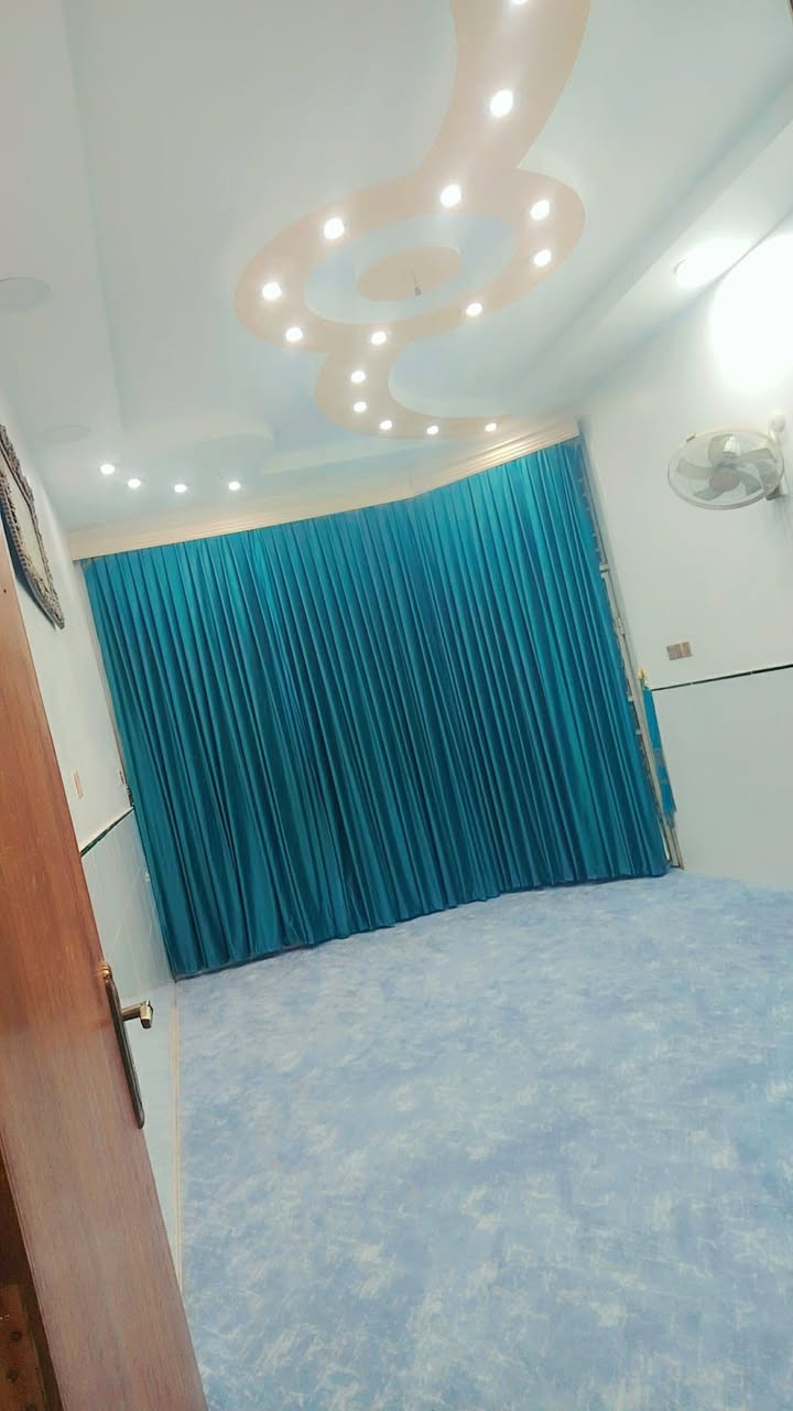 #اعلان بيت البيع بحي العسكري خلف قسم البلدي 
#مساحته 141متر واجه 6وربع 
#بيت بناء جديد درجة اولى كامل من كلشي 
#يرهم بيع و مراوس بقطعة بحي العسكري 200متر 
#متوفره كافت الخدمات ماء ساله كهرباء مجاري شارع تبليط 

#اي استفسار احنه ب الخدمه ..
#مكتب (العقارات  ايسر الجحيشي في صويره) يقدم افضل العروض والتعامل المحترم والصادق مع الزبائن الكرام.
#الي عنده قطعه للبيع او دوانم نشتري حسب البورصه وافضل سعر للقطعه .
متوفره كافت دوانم والمزارع ودور سكنيه 
للمعلومات والستفسار اتصل على الارقام التاليه
***********///*********** /وتساب فايبر 📲☎️📞
