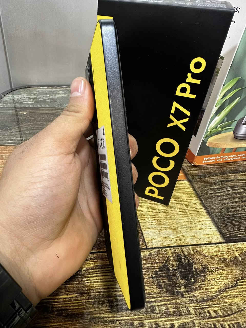 السعر 300 قفل 

مكاني بغداد قرب جامع النداء ***********

هاتف بوكو x7 برو ذاكره 512 مو 256

نسبه نظفته 99
