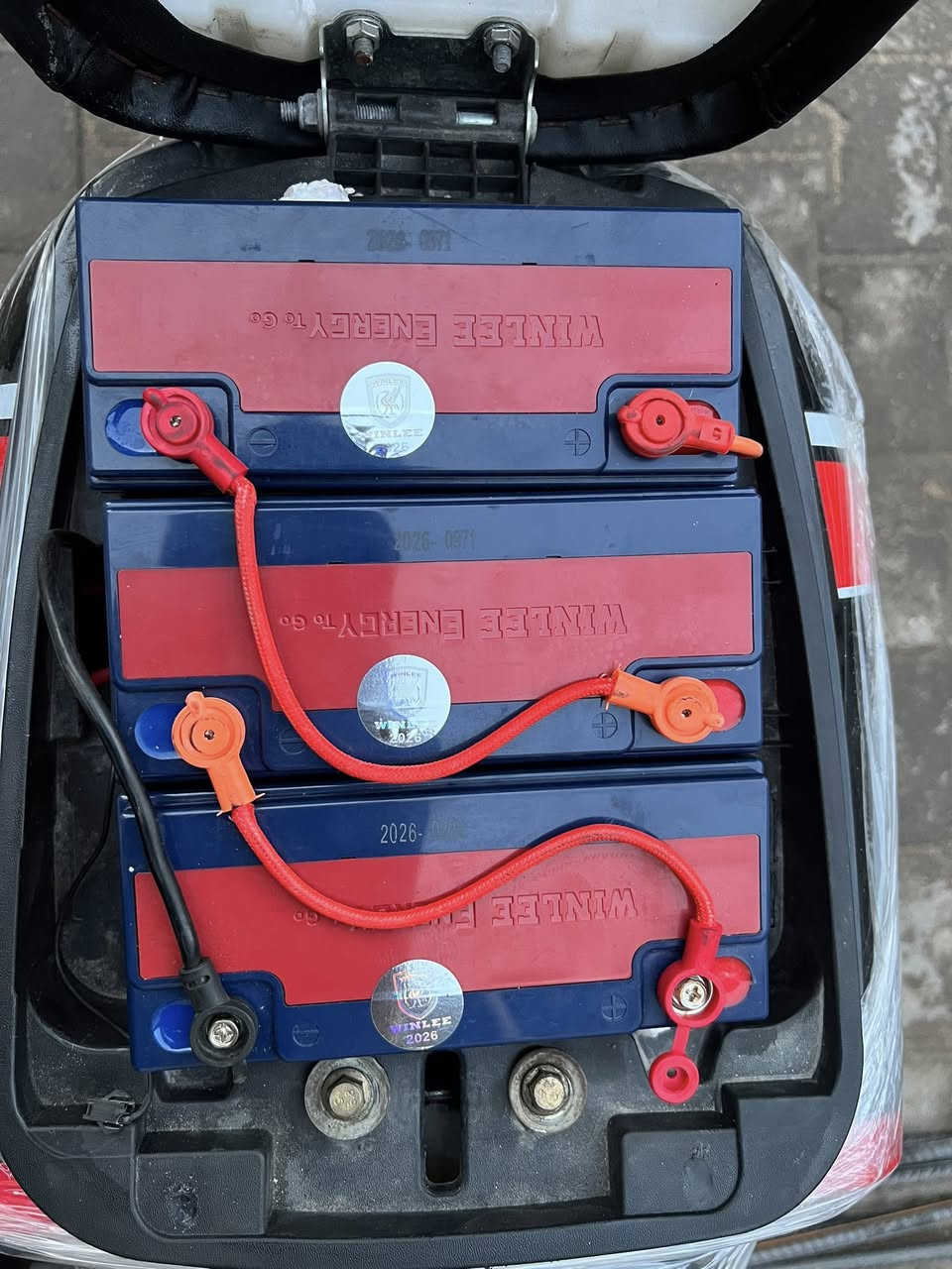 دراحه شحن R7 للبيع بطاريات جدد استعمال قليل مزوده 6 بطاريات قبل سبوع شادهن وين ما يعجبك تفحص اخت الجديده مكفوله من الزلغ سعر 550  وبيهه مجال *********** مكان بصره
