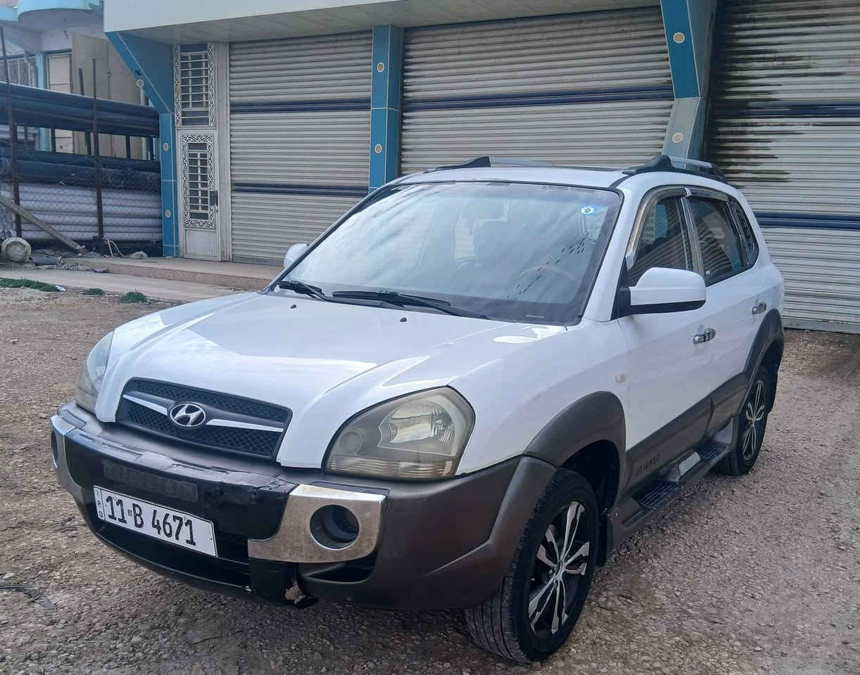 توسان ٢٠٠٩ رقم بغداد نكليزي فول واحد على جلد فتحه كامرا حساس خلفي محرك ٢٠٠٠ كير محرك حداديه تخم تاير جدد تبريد ثلج بيهة تبديل بابين فقط والباقي كفاله عامه عنوان بابل القاسم السعر١٠٠ وبيهة مجال بصيط ***********
***********
