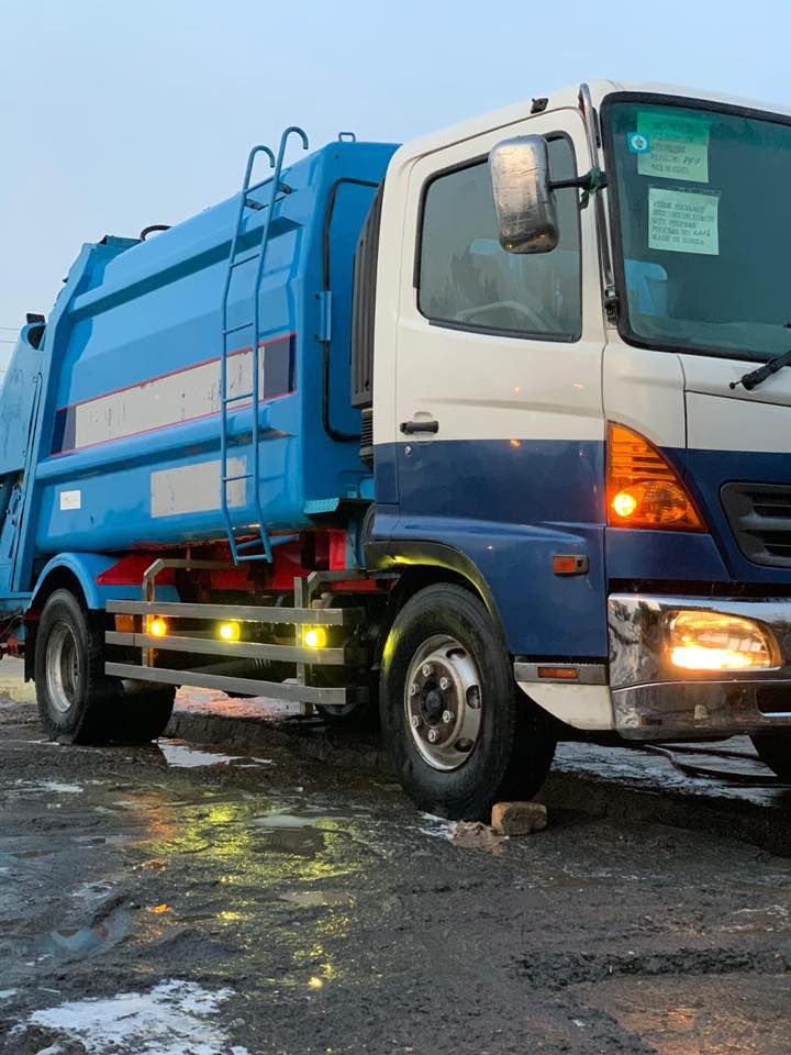 السلام عليكم كابسه للبيع 8ونص 6فول عادي
بسمي مكانها بغداد حالين شغلها بابو غريب حصوه شغلها شفتين الدرب ع 60 والعمال عله الدائره سياره جاهزه للستفسار
هذه رقمي وبلخدمه ‭0770 818 2130‬
