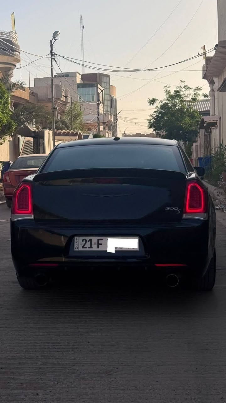 (السلام عليكم ورحمة الله وبركاته)
للبيع Chrysler 300 كندي
الموديل: 2015

📌 رقم سليمانيه بأسمي ورقم وسنوية جديدة

🔧 المحرك: 3600 / V6 + Two Wheel

✨ المواصفات:

* فتحة سقف بانوراما
* كشن حضن
* شاشة كبيرة + كار بلاي
* دمام
* سماعات Alpine
* نظام سبورت
* مثبت سرعة
* ويلات 20 إنج
* شفتات ستيرن
* تدفئة كشن
* ومواصفات هواي 

📍 الموقع:الصويره

📞 رقم الهاتف:
***********

السعر/210 وبيه مجال 

🛠️ الملاحظة:
كفالة عامة السياره فقط صبغ دعاميه لجماليه
