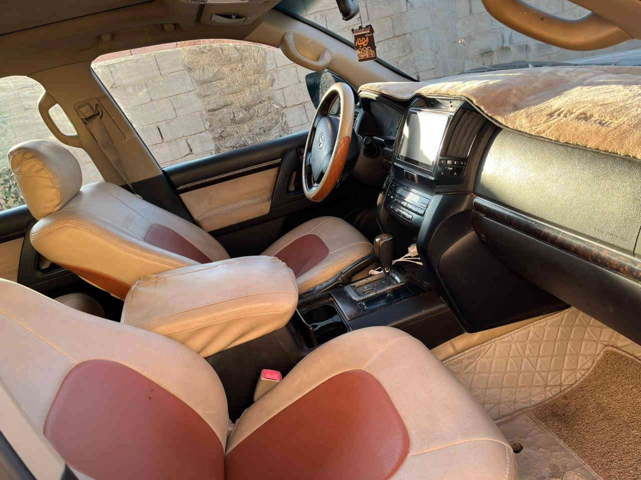 السلام عليكم 
سيارة لاندكروزر موديل 2010 للبيع 
كامل مواصفات فوول الفول 
السيارة كفالة عامة 
للاستفسار اكثر الاتصال على الرقم التالي 
***********
