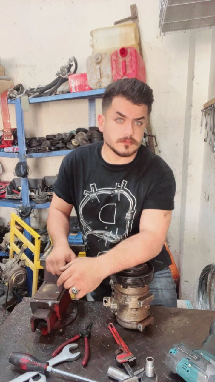 خدمات عباس 
                    لتبريد السيارات
                 تحوير وتبديل انواع الكمبريسرات اليابانيه 
              عنوان المحل الطالبيه
          مجاور محلات علي الصيني 
         ***********
