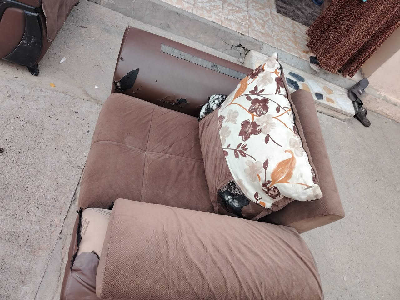 ديوان للبيع بلاش بيع مستعجل ***********/   *********** موصل الجديدة المكان
