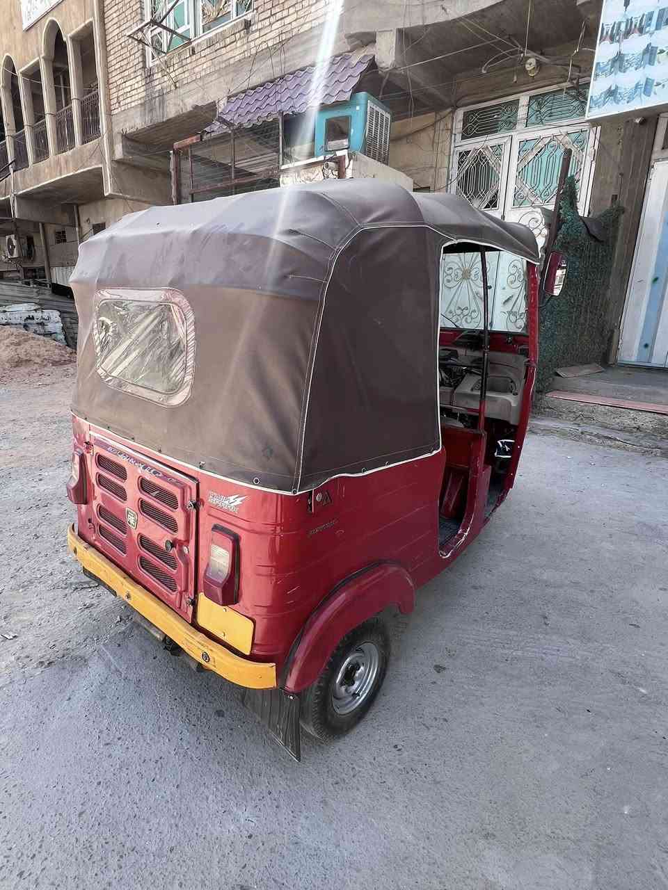 تكتك 19 رقم بغداد لاظربه ولا صبغ بس الدوسه الاماميه بيه خياس من وره تاير الباقي كلشي مابيه بلاديه بلاديه السعر 4900 بيه مجال قليل حك جيتك ***********
