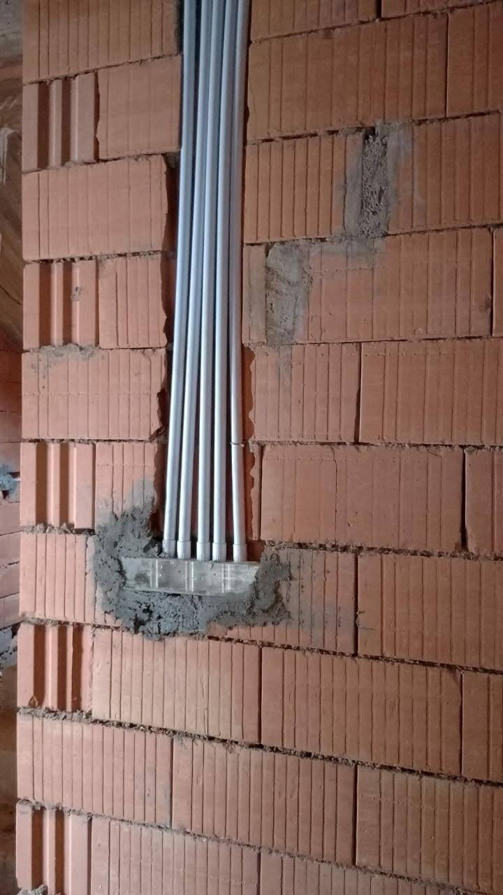 م /محمد الكهربائي
التاسيسات الكهربائية
كادر كهربائي ل عمل كافه الأعمال الكهربائيه والبروفايل والتأسيس صيانه وعمل بوردات
***********
***********
