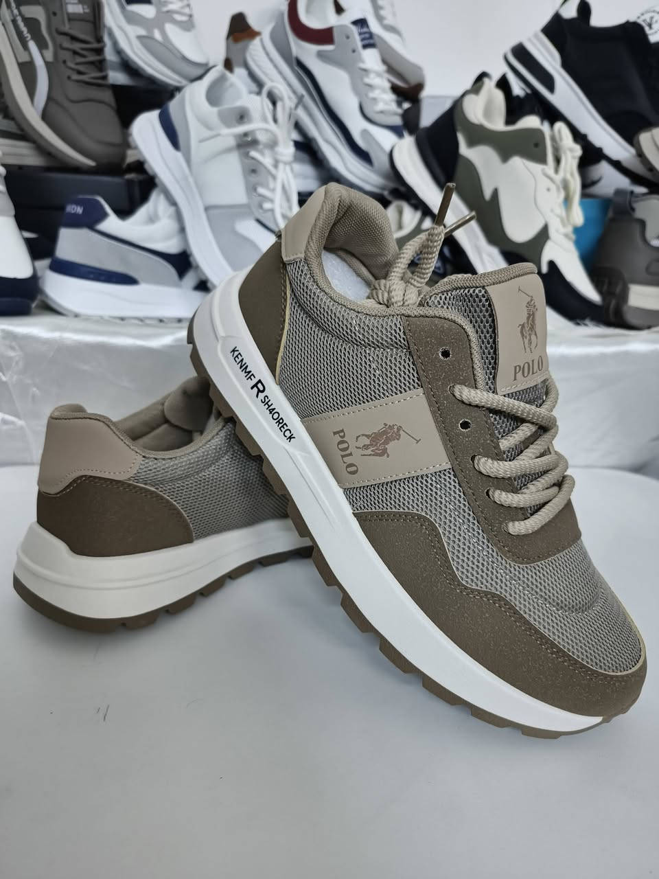 احذيه رجالي جديد
سعر القطعة (10) آلاف مع التوصيل داخل النهروان 
خارج النهروان توصيل 5 آلاف 
للحجز مراسله الصفحة 
واتساب ***********
