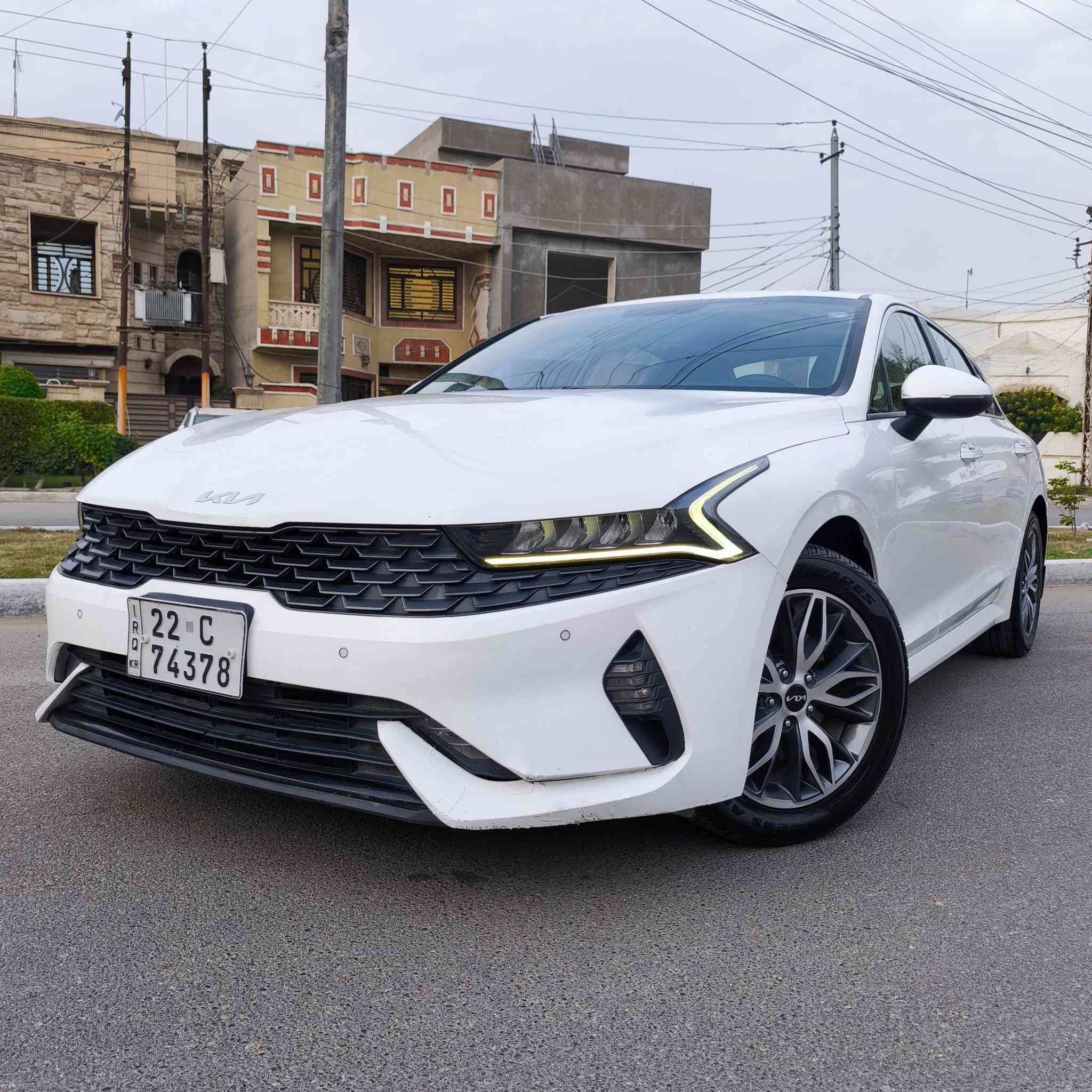 كي فايف خليجية 2022 فول عدا البانوراما
محرك 2000 دوش
رقم اربيل شرط التحويل
ماشيه 47 km

بصمـه تشغيـل + بصمـة ابـواب
ترحيـب عنـد الاقتـراب
صنـدوك ذكـي
كشنـات جلد 
كشـن كهرباء
حساسات اماميه وخلفيه
مري شفط + شاير مري
نظـام ABS
لايـت اربـع عدسـات 
لد نهاري
شاشـه كبيـره -كاميـرا دواره
ابـل كـار بلـي / اندرويـد اوتـو
كـروز سرعـه 
تحكـم ستيـرن 
تبريـد بيانو
اربـع مـودات قيادة

ملاحظة / بيها صبغ جاملغ وباب بسبب طخه بسيطه 

السعـر 183

*********** اتصـال فقـط

مكانـي/ بغـداد
