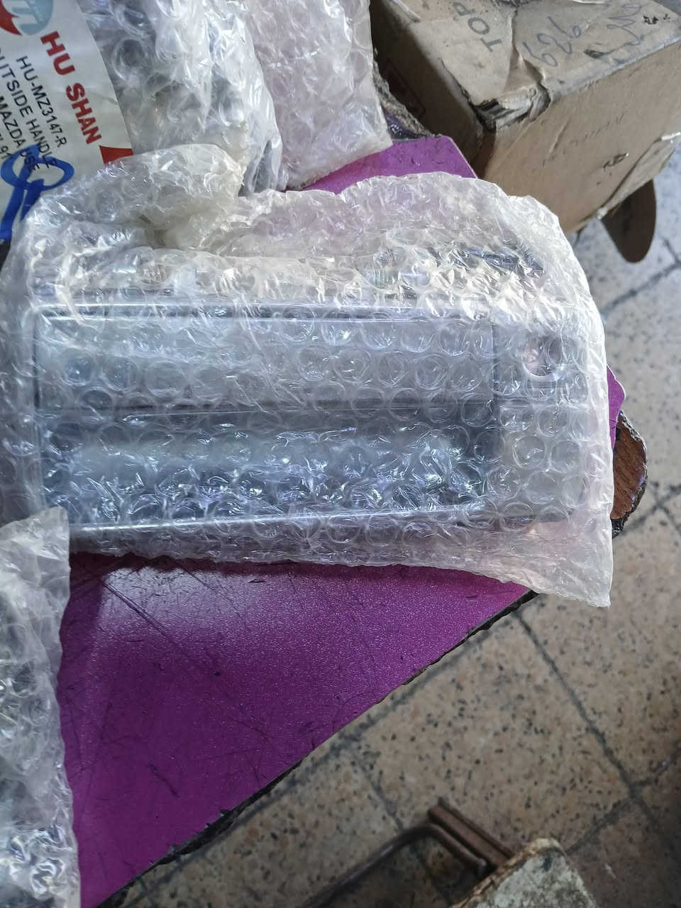 سلام عليكم وصلتني وجبه جديده يدات خارجيه كيا بونتيشا جهة السايق وجهة اليمين الخلفيه سعر الاماميه ٣٠٠٠٠ وسعر الخلفيه ٢٥٠٠٠ محل ابو احمد الفواز ***********
