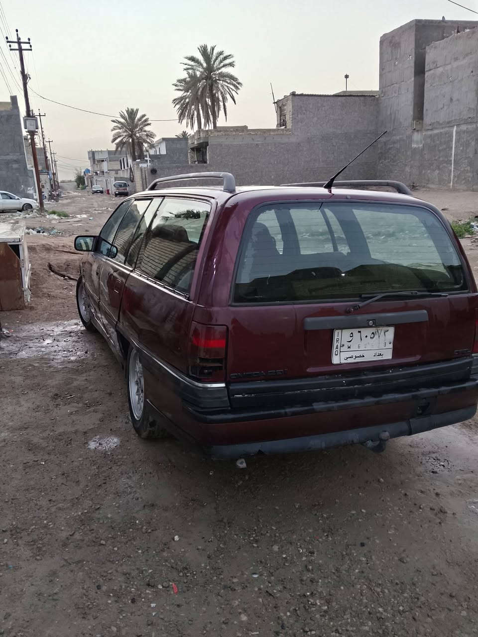 ياالله مرخصت الادمن المحترم عندي سياره للبيع اوبل استيشن موديل 91 بغداد الماني بسمي سنويه 28 سياره يرادلهه رنكات فقط سياره جاهزه المكان بغداد جسر ديالى الكرغوليه رقم الهاتف *********** السعر 27 بيهه مجال بسيط
