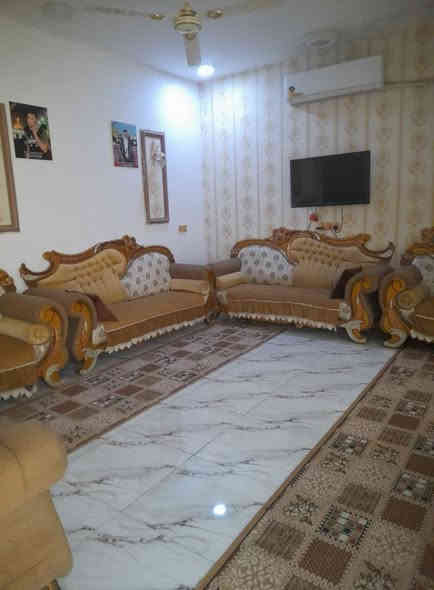 سلام عليكم  بيت للبيع كارضيه مساحته 250متر عله السده مال الكارضيه قرب سيطرت النوار يم مهند ابو الدهن بيت كامل قاط ونص الفوك غرفه وصاله مبنيات البيت كله طابوك ا بس الفوك مبني بلوك مرقم من قبل البلديه السعر 85وبي مجال شي بسيط  والسفسار عله هاذه الرقم ***********
