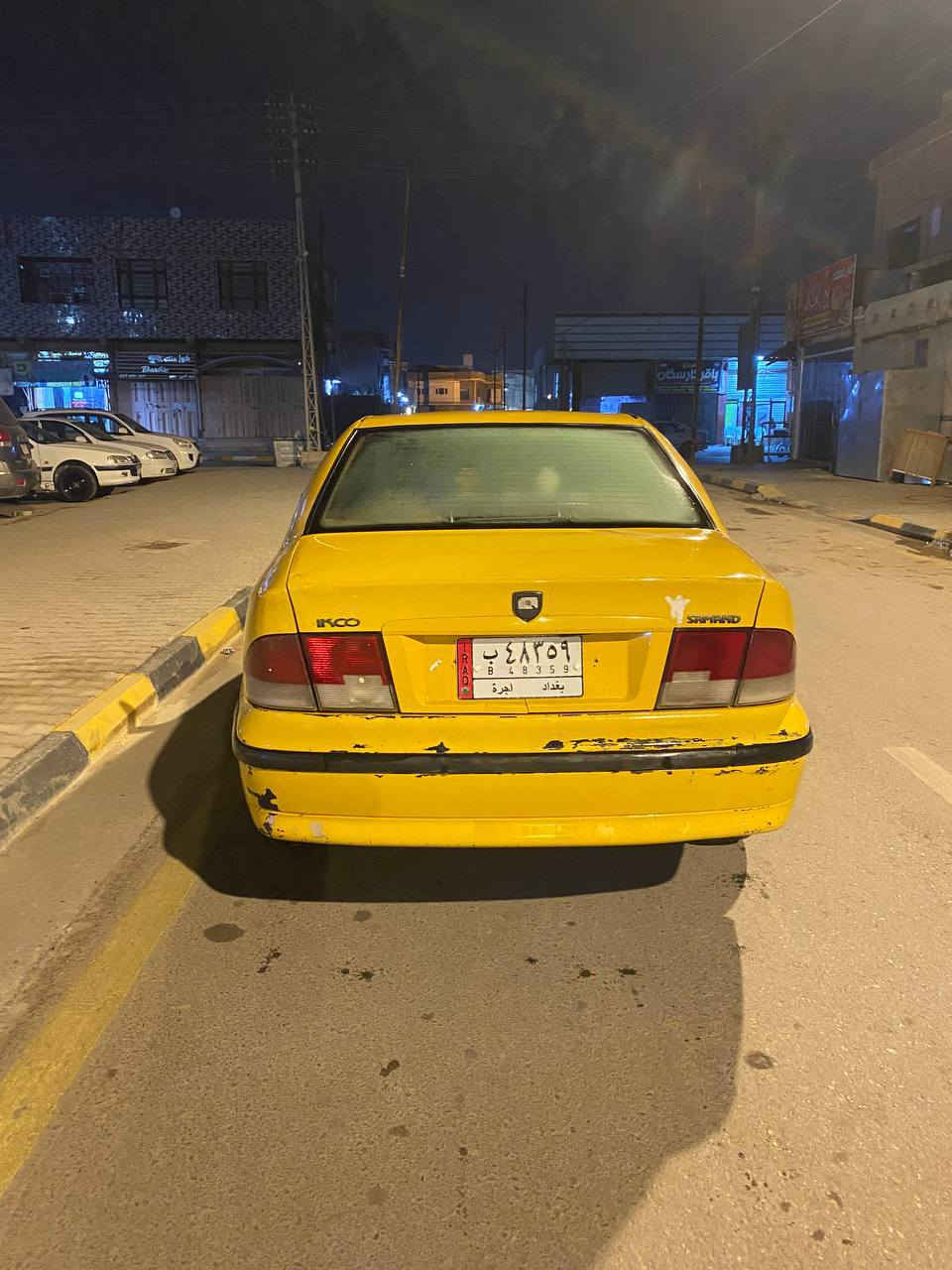 السلام عليكم سياره سمند موديل 2011 مصفره هيئه وغرامات رقم بغداد راعيها بالكوت تحويل مباشر بيها الهلالات معمره مكينتها بيها تنقيص  للبيع او المراوس السياره  مكانها كوت مركز المدينه   للاستفسار  ***********
