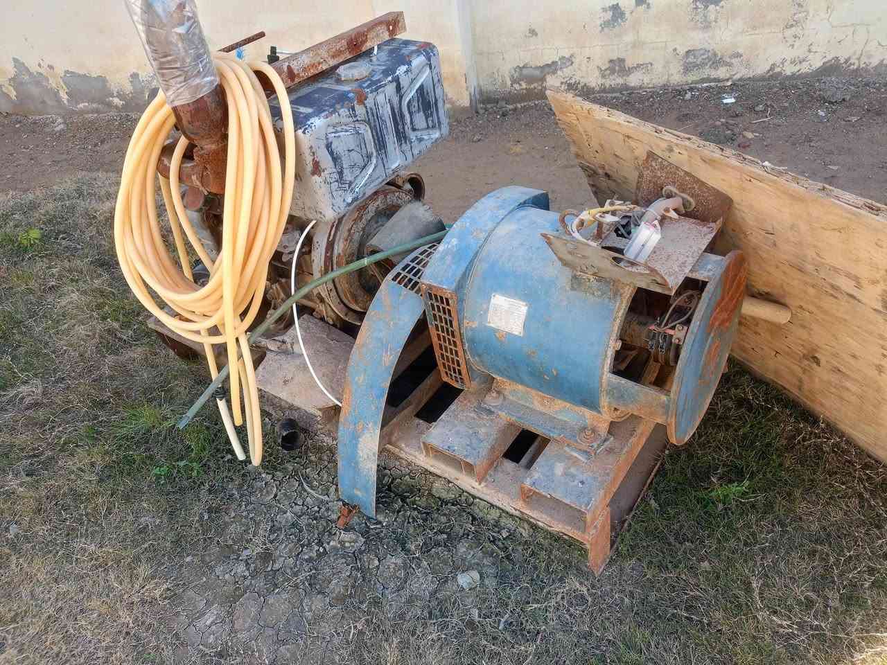 مولد دويز شغال للبيع 20kرايده ب12ورقه ***********
