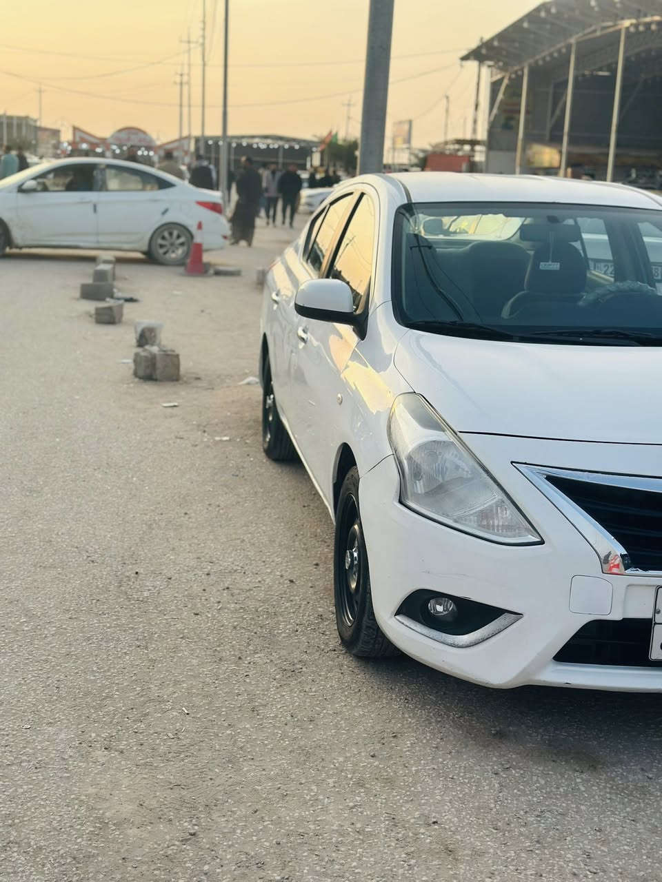 سلام عليكم نيسان صني هندي مديل 2020 السياره نضيفه سياره مكفوله بيه بس باردات سياره معروضه البيع سعر 105 بيه مجال اي ستفسار هاذ رقمي ***********
