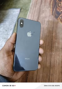 ايفون اكس ماكس • ذاكرة 64 • بطارية 77