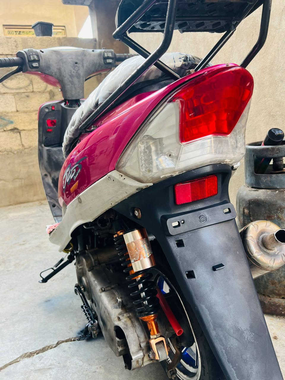 #للبيع دراجة ماكس منغولي🛵
تعمير جديد ومتعوب عليها مال جناي
دراجة خير من الله
#محرك_مجفت_جديد(تجفيت فول كلة اصلي)
كهربائيات شغالة
#ظفيرة_جديدة
تخم تاير
قبل هندر كلة مال تفصيخ
كلجات رياضي
دبل الخلفي رياضي 
كاسحة
#سلف_شغال
صالنصة رياضي 
#السعر💵 400 ألف وبيها مجال

#العنوان ديالى خان بني سعد
*********** موجود واتساب
