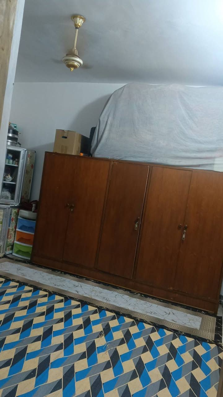مشتمل مساحه 100
سند25  الكوت الجديده شارع بيت حايف الاستفسار على الرقم ‏‪***********‬‏
