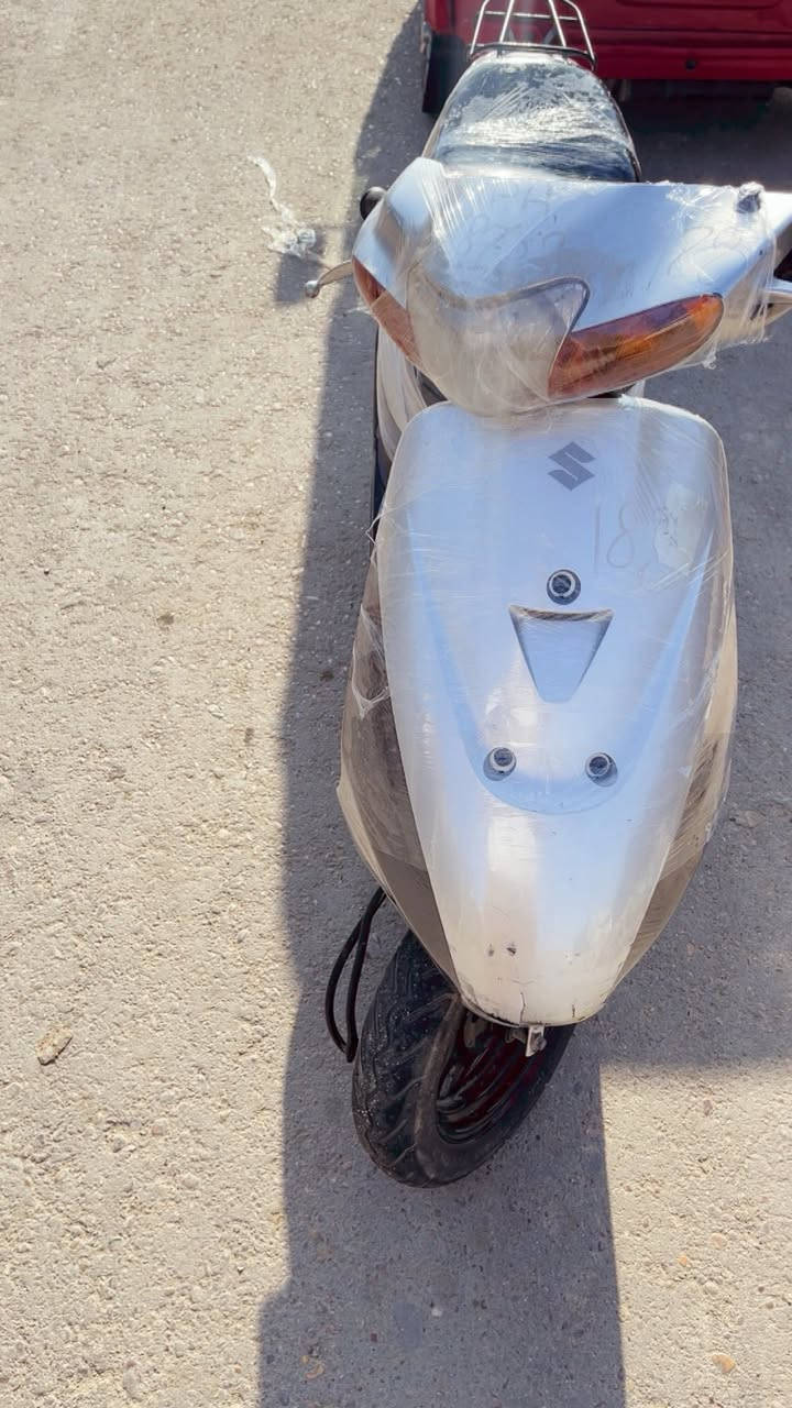 سلام عليكم دراجه سازوكي رياضي سعر 300وبيه مجال مكاني ميسان ***********
