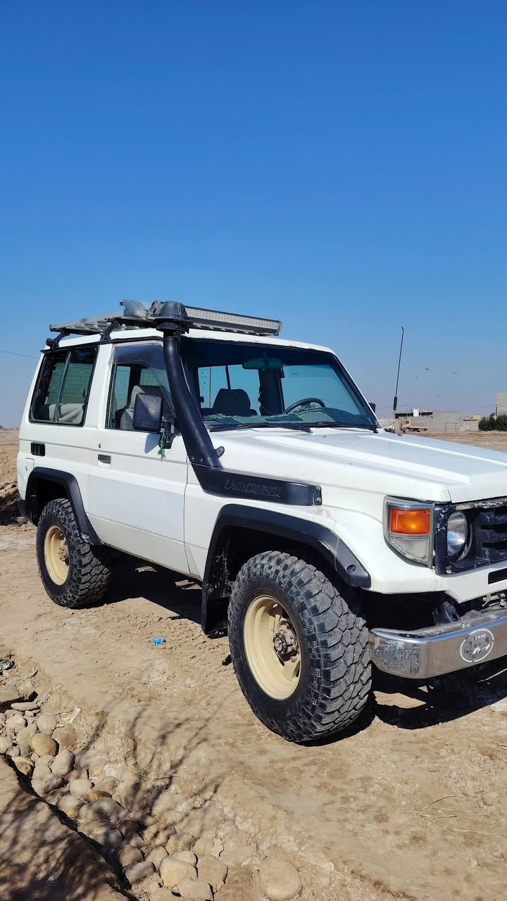 لاندكروزر تك  موديل ١٩٩٠
محرك بلاد
فوريل شغال
كير اوتماتيك
رقم واسط
 سعره ٧٥ بيه مجال للطيبين
مكاني الكوت ترايك وين ما يعجبك 
أتصل ***********
معجبتك  لا تعلق
