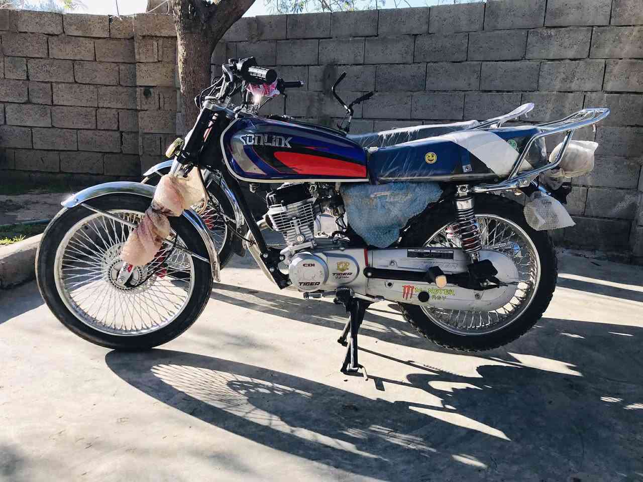 البيع موديل 25 تايكر شرط نضافه وحلوه سعر 525 او مروس حسب قناعه***********
