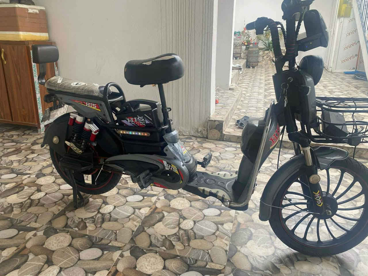 (SOLD) ‎ئه م ماتوره بو فروشتن 
4گێرە. 5پاتریە
هەموو شتیک بە شەرت
نرخ 350 مجال 
رقم ***********‎ كركوك, العراق
