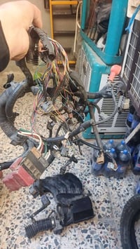 مساء الخير السلام عليكم عندي ضفيره مال نيسان فيرسا للبيع ودكشن حار وبا...