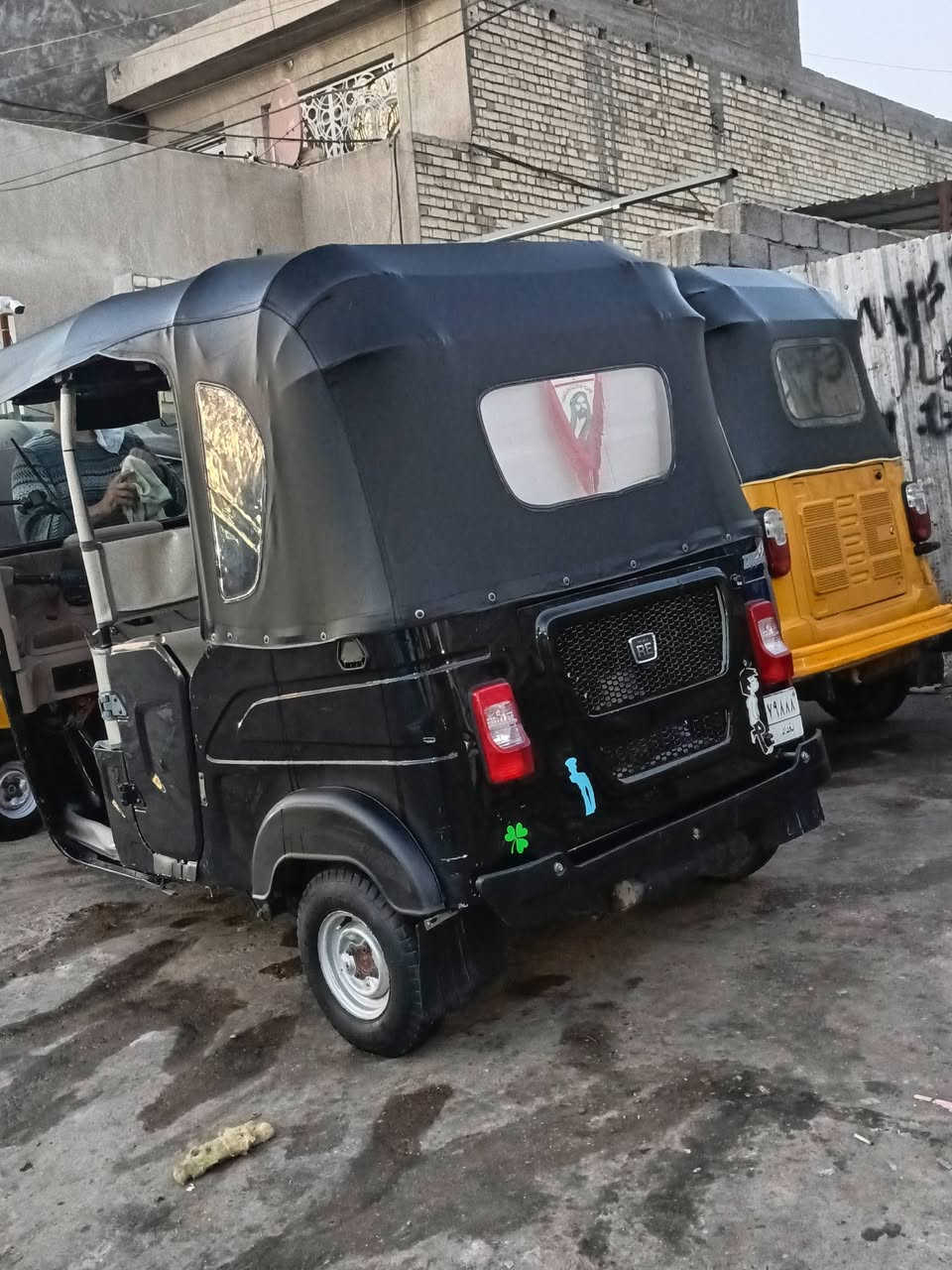 تكتك للبيع رقم وسنويه نظيفه وخير من الله تحويل ثاني يوم العنوان البياع حي الشهداء  للاستفسار  
***********
السعر 9.300
