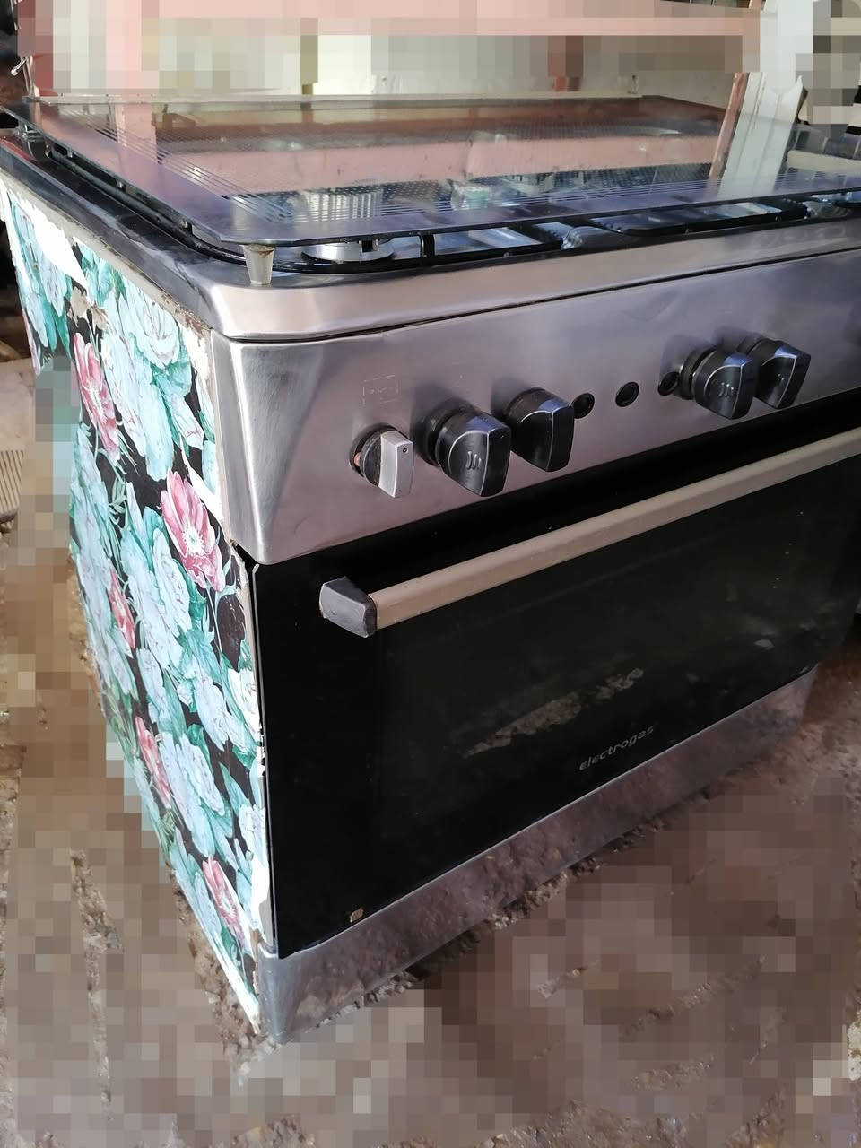 طباخ ٥ عيون يونيفيرسل
كلش نظيف كله شغال عيون وفرن واغراضه كامله عالفحص
١٥٠ الف
حلة بكرلي ***********
