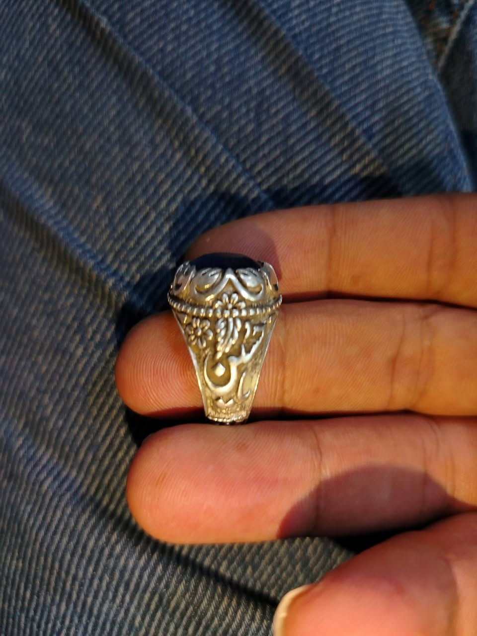 للبيع صياغه ثقيله السعر خاص توصيل وين اي مكان


**إذا كنت صاحب هذا الإعلان وتريد حذفه لأي سبب، رجاءا أرسل رسالة إلى الدعم الفني**