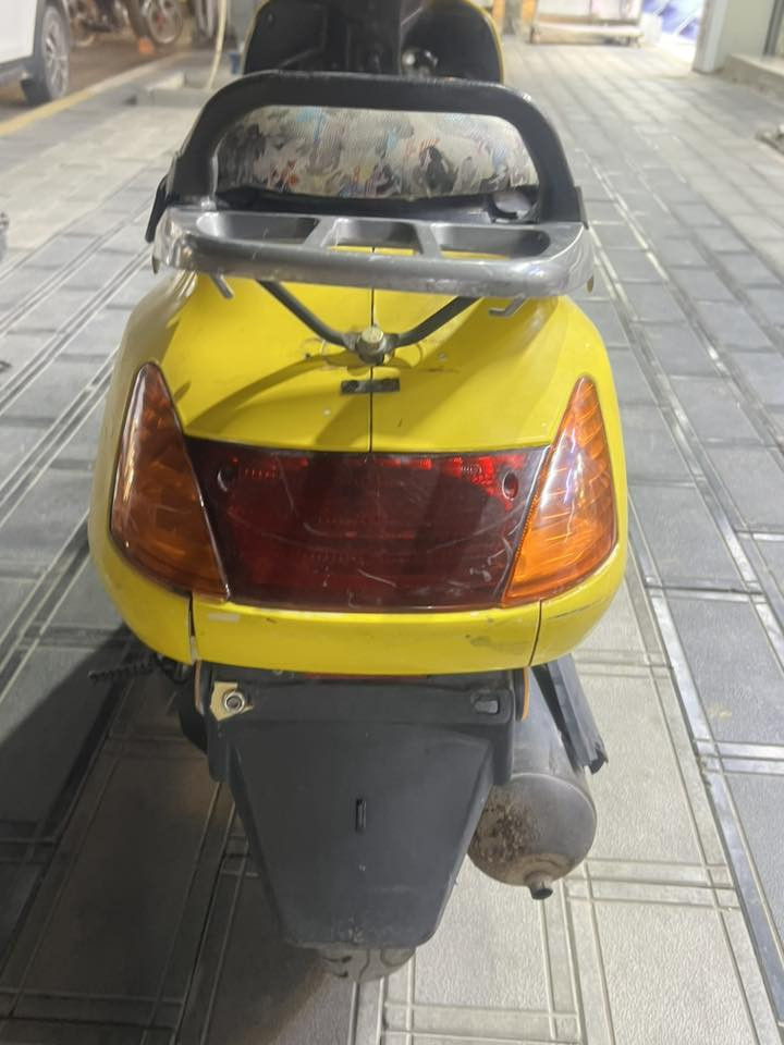 سلام عليكم دراجة سبيسي 100
كابريتر كفراتها نضيفة  مكينة وسط 
كابريترها لاصلي   بيها خيط تبخير بسيط 
السعر200 مكاني العطيفية او المنصور
***********
