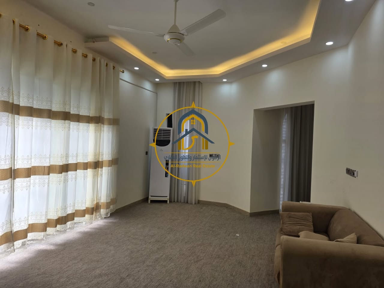 منزل تجاري حديث للإيجار البصره البراضعية 
 
  ❇️  يلائم الشركات والمكاتب الرسمية فقط
❇️ بدل الايجار 35 ورقه

  
 التفاصيل :
▪️غرف عدد6
▪️صالة 
▪️مطبخ  
▪️صحيات
▪️ديوانية
▪️كراج 

ـــــــــــــــــــــــــــــــــــــــــــــــــــــــ
  

للاستفسار الاتصال على الأرقام 🔻

***********📞
***********📞
  ***********📞

او زيارتنا للمزيد من العروض
 عنوان_المكتب
 البصرة - البراضعية - شارع سيد امين (قرب مركز الفيزا التركية) 
المــكــتــب مــجــاز قــانـونــيــاً
خدماتنا:- مقاولات عامة -تصميم خرائط-تصاميم داخلية-ديكورات داخلية-ترميم منازل
#نستقبل_عروضكم_وطلباتكم_التجارية_والسكنية 
الرضوان  للاستثمار والتطوير العقاري
#شركة #بيت #منزل #للايجار #عقارات #البصرة
