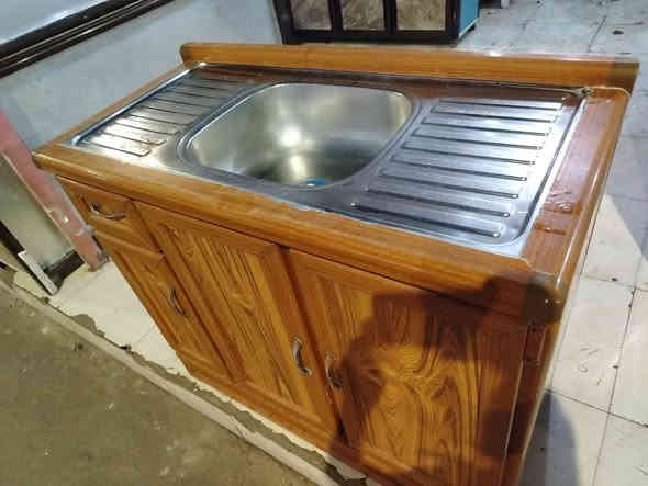 للبيع كونتر سنك متر ١٠ سم نضيف شغل تقيل موجود صاجي  سعر ٨٥ بي مجال *********** اسيا *********** مكان رشيديه
