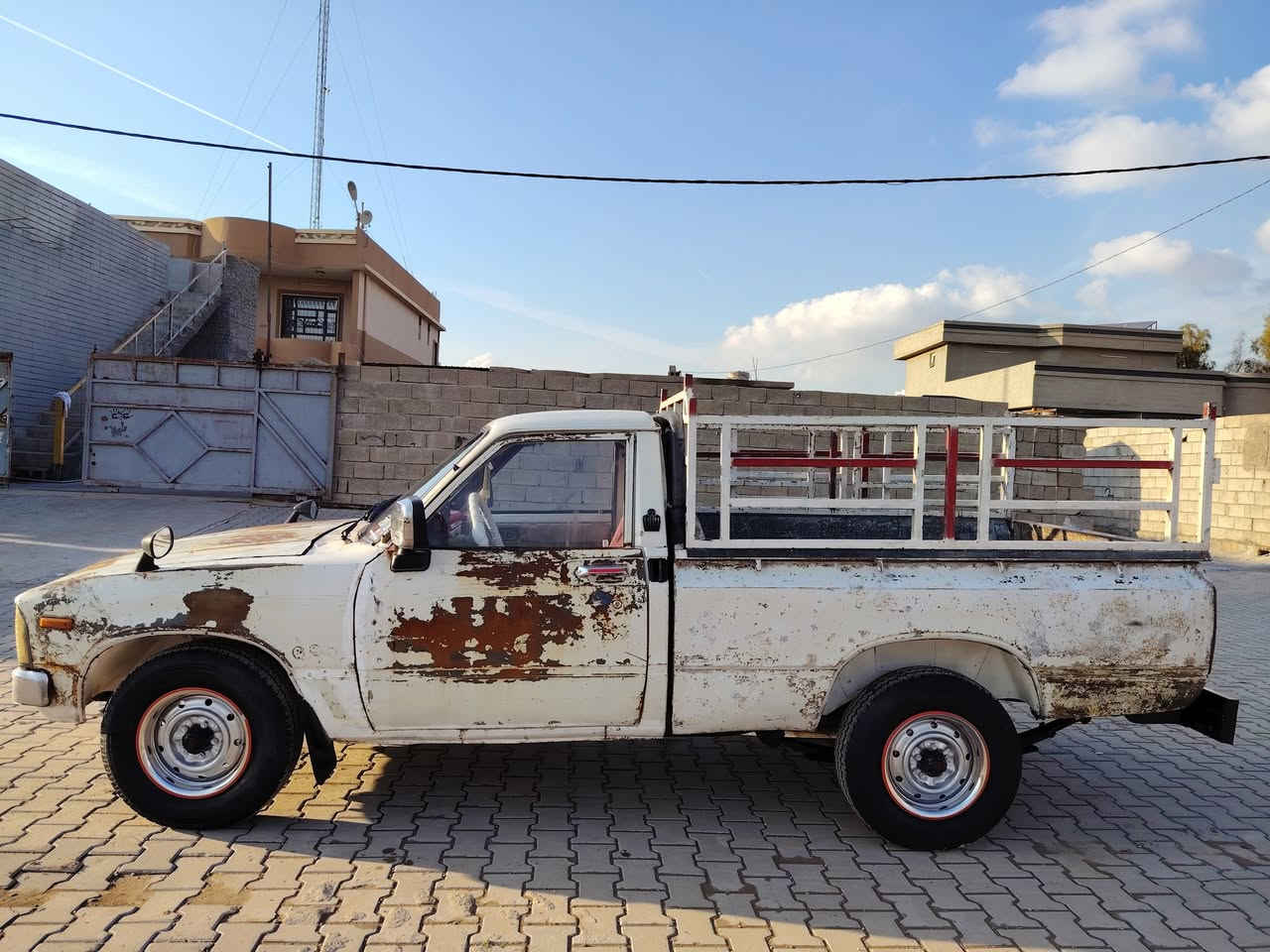 السلام عليكم بيكم للبيع 1980سياره حلوه او جاهزه كير محرك لاصرف ولا بخار اكسل مال عذاري كبريتر كورلا شاصي بل شرط كهرباايات من البجم لل بجم شغاله تأ يرات جديد رقمي *********** اتصل  اوتدلل  👑  العنوان كركوك
