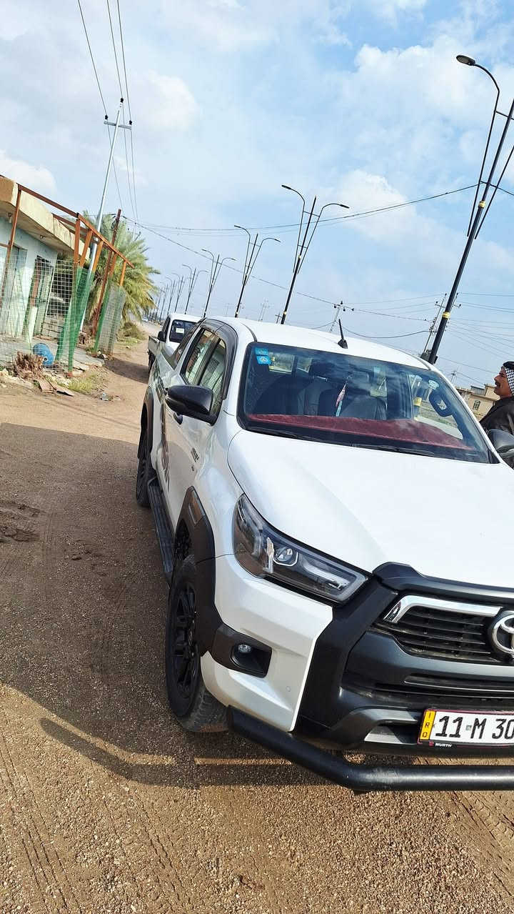 السلام عليكم 
تيوتا د فنجر  للبيع فول مواصفات كفالع عامه 
رقم بغداد دولي. ماشيه 50ألف. وضع شركه 
موديل 2024
المكان بابل الشوملي لاستفسار عل الرقم ***********
