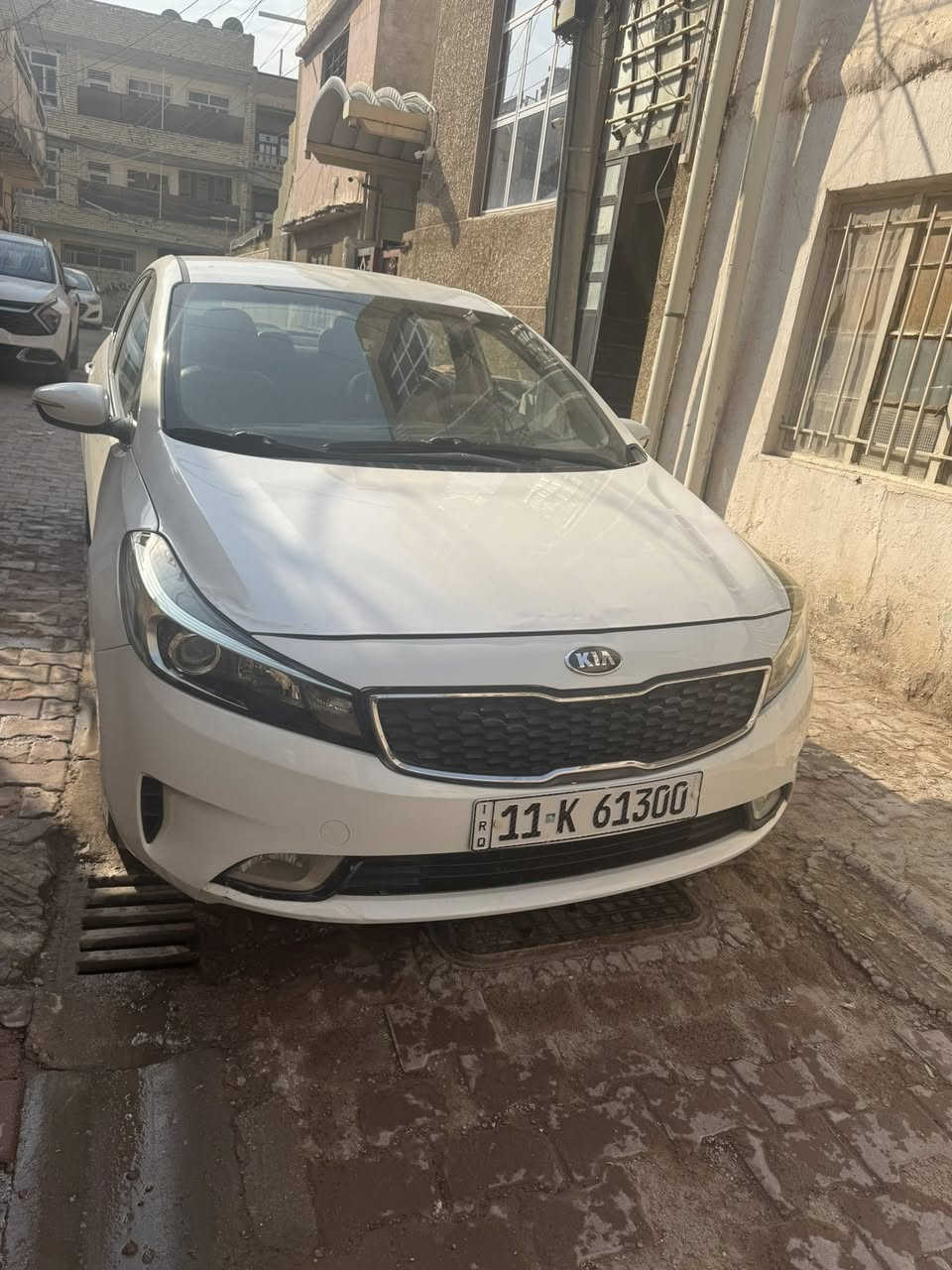 السلام عليكم 
سيراتو 2016 للبيع فقط
السياره فول عدا الفتحه
تبريد ثاج تدفئه كشنات وستيرن
بصمه ترحيب يعني من تتقرب تفتح وحدها
تشغيل عن بعد
شاشه كامره
السياره فقط مكينه مفتوحه وبدون اي مشاكل وبالنسبه لحادثها جاملغ سايق الوارد وهنا بالعراق صار شخط بابين عكس السايق وشويه بهلال الجاملغ وانصبغن يعني بدون دواخل 
مكان السياره المنصور ***********
السعر 108 بيها مجال كلش قليل جماعة الشده اعتذر منكم 
رقم بغداد باسمي تحويل مباشر
