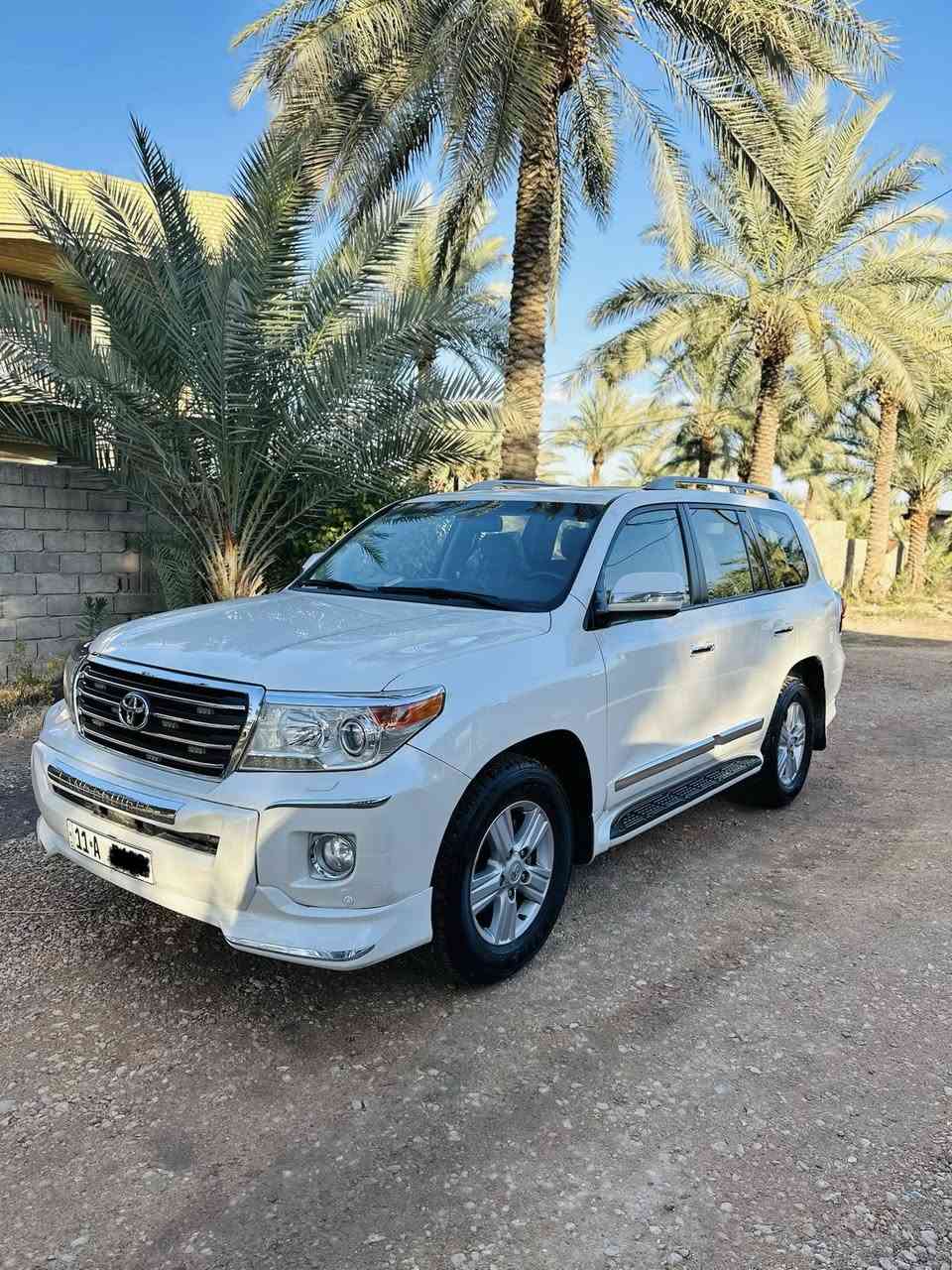 سلام عليكم
للبيع لاندكروز 2013  ابريم 
مكفوله كفاله عامه السياره جديد جدا ماشيه 180 حقيقي
استخدام شخصي
4600/V8 
فول موصفات 
سلايد 
بصمه 
شاشه 
كشنات جلد كشنات كهربائيه
حساسات
كامره السياره فول معروفه موصفات البريم
السعر 400 وبي مجال 
رقمي ‭0771 311 7159‬
