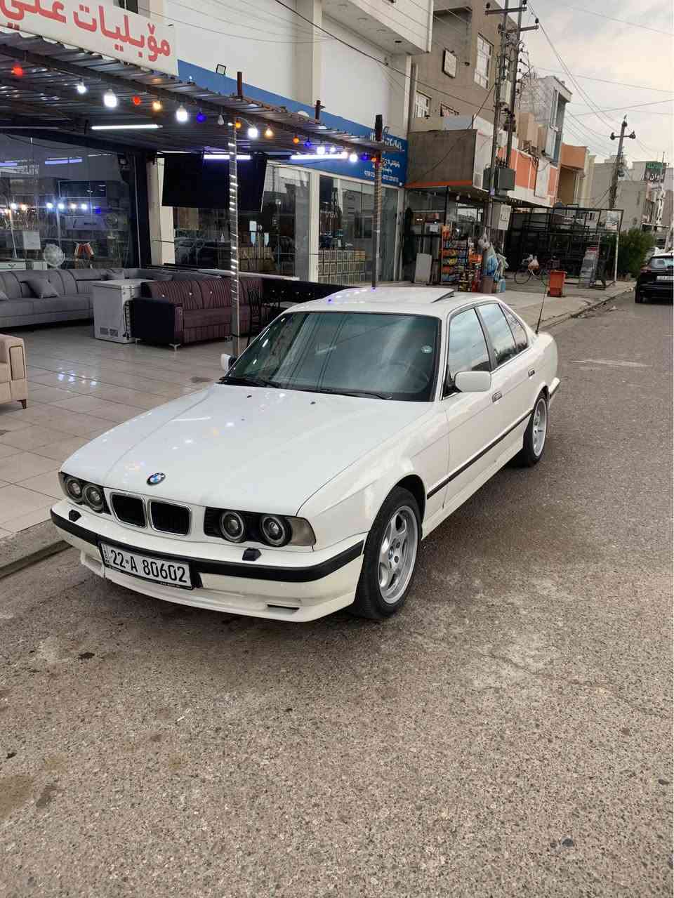 بیئۆم مۆدیل ١٩٩١قپات مواسەفات تۆماتیک سلایت مکینە ٥٢٥کەپس گیرو مکینە بەشەرت  لەهەمو قلبی یک پارجە بەخ بی لیدان سبوخی نیە دحامی لۆ دحامی بەشەرت تحویل وەکالە بەشەرت دحامی ئیم لایت القە سحری ٦٧وەرەقەو مجال رقم تلەفۆن*********** أربيل, العراق
