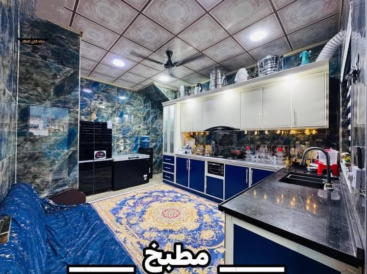 السلام عليكم ورحمة الله
بيت للبيع في حي الملايين قرب جامع لله مافي السموات والارض وجامع اهل القران للبيع او المعارض مع بيت اصغر البيت بناء حديث موديل 24 وتشطيب راقي جدا المساحة 250 متر طابقين يحتوي على 7 غرف نوم عدا غرفة المعيشة والاستقبال مساحتها  10في4 وعدد من الصحيات الشرقية والغربية والحمامات وهول عدد 3 ومناور ويوجد مع المنشور بعض الصور  علما ان البيت زراعي ملك صرف سند 25 مع وموجود كارت البلدية بأسمي واي استفسار ممكن التواصل على الرقم *********** علما ان هذا عليه واتساب
