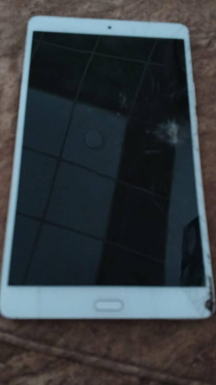 ايباد مكسره شاشه الجهاز الاحمر بس  مبدل ايسي ثنين 60 ابيعهم لْـۆ مراوس بجهاز


**إذا كنت صاحب هذا الإعلان وتريد حذفه لأي سبب، رجاءا أرسل رسالة إلى الدعم الفني**