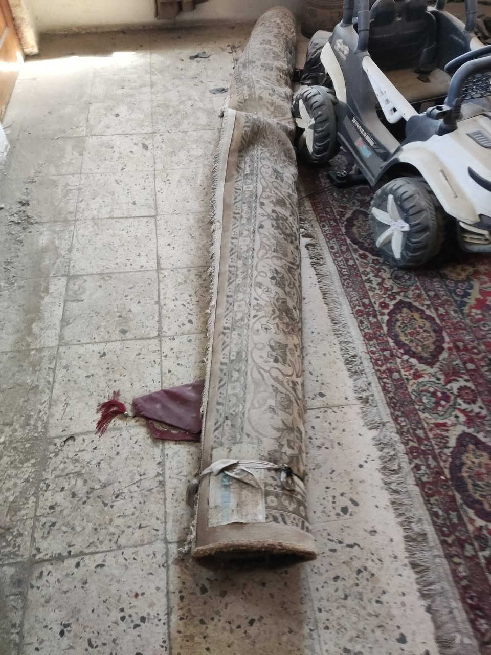 غراض بيت كامل للبيع عنوان شارع فلسطين اتصال على رقم واتساب. ***********

