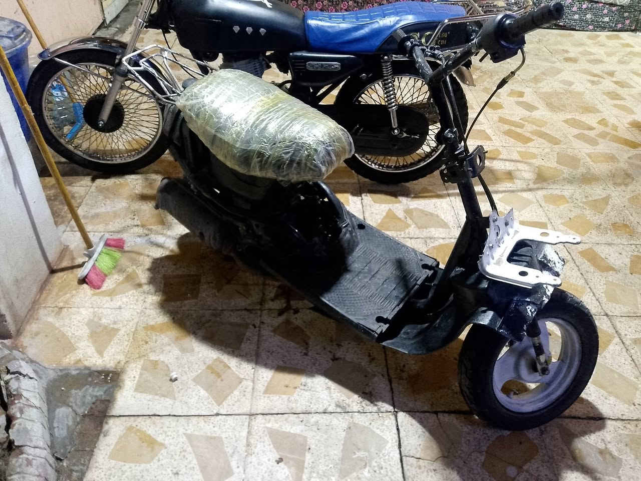 السلام عليكم
ماطور ياماها مكينة 60 محرك مفتوح صالنصة دبل فلتر 
ماطور شغال كل عيب مابي للبيع فقط 
السعر 80 وبي مجال


**إذا كنت صاحب هذا الإعلان وتريد حذفه لأي سبب، رجاءا أرسل رسالة إلى الدعم الفني**