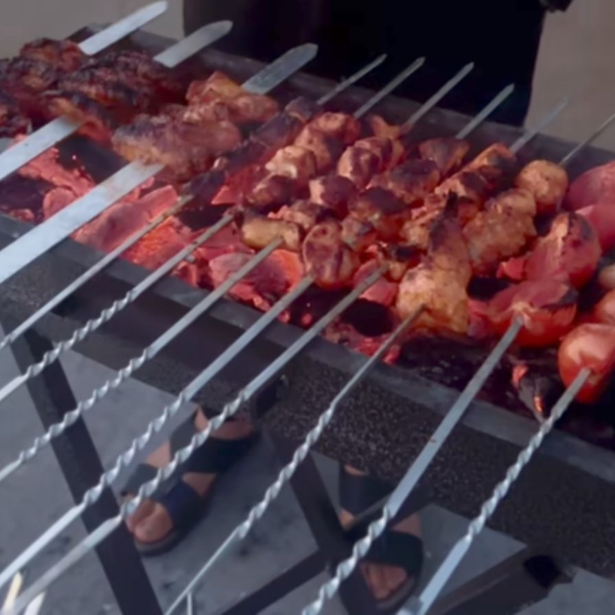 توفر العرض الأقوى بالعراق 🇮🇶
بسعر 37,000 الف فقط وتوصيل مجاني لكل المحافظات  
5 شياش كباب هدية 🎁 
6 شياش تكه هدية 🎁
-طلاء حراري ثابت
 -حديد 2 ملم
-ڤان هواء حجم كبير 
-حديد نوع ثقيل
(الطول 65 سم)(العرض 35 سم)(الارتفاع 80 سم) 
قابل للتفصيخ وسهل الاستخدام افحص واستلم 
سعر القطعة مع بلور يدوي 37,000 الف دينار 
سعر القطعه مع بلور كهرباىي 43,000 ألف دينار 
 توصيل مجاني
  للحجز والاستفسار راسل الصفحة٠


**إذا كنت صاحب هذا الإعلان وتريد حذفه لأي سبب، رجاءا أرسل رسالة إلى الدعم الفني**