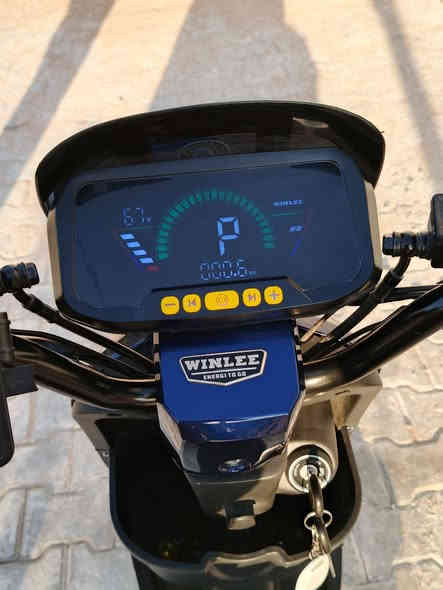 السلام عليكم دراجه شحن R9 موديل 2026 دراجة كفالة عامة استعمال اسبوعين الون نيلي السرعة 109  بصمة وسويجين وكارتات 2 بصمة تشغيل عن بعد  ملف 1200 بطاريات عدد 5 دراجة كفالة عامة تجي تفحص السعر 550 العنوان حي اور قرب جامع الفردوس ***********
