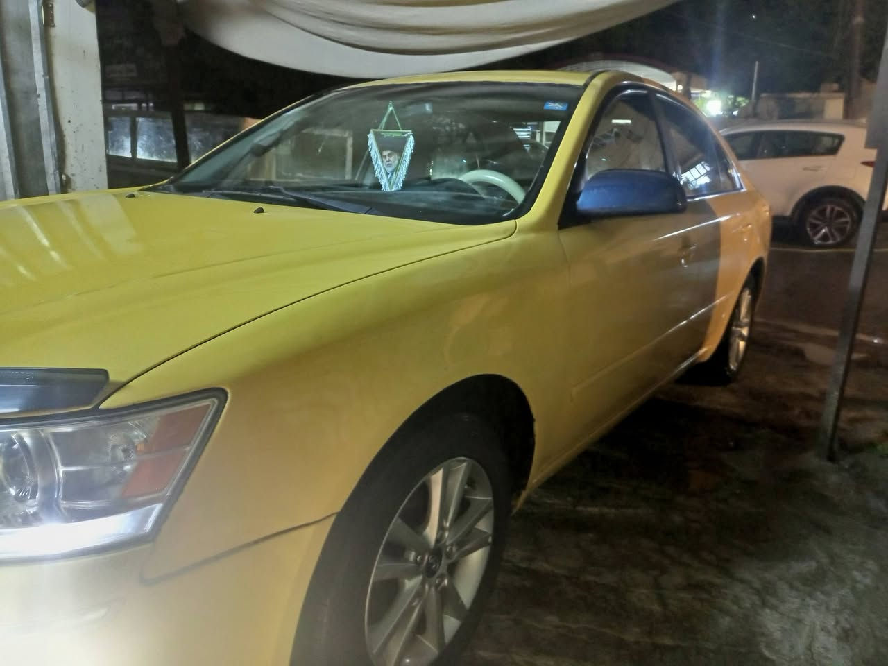 سوناتا موديل 2010 وارد امريكا حادث بسيط مكينه كير حداديه تبريد كله جديد شرط الفحص العنوان بغداد مصفره هيأ مرور السعر 115 بيه مجال بسيط***********
