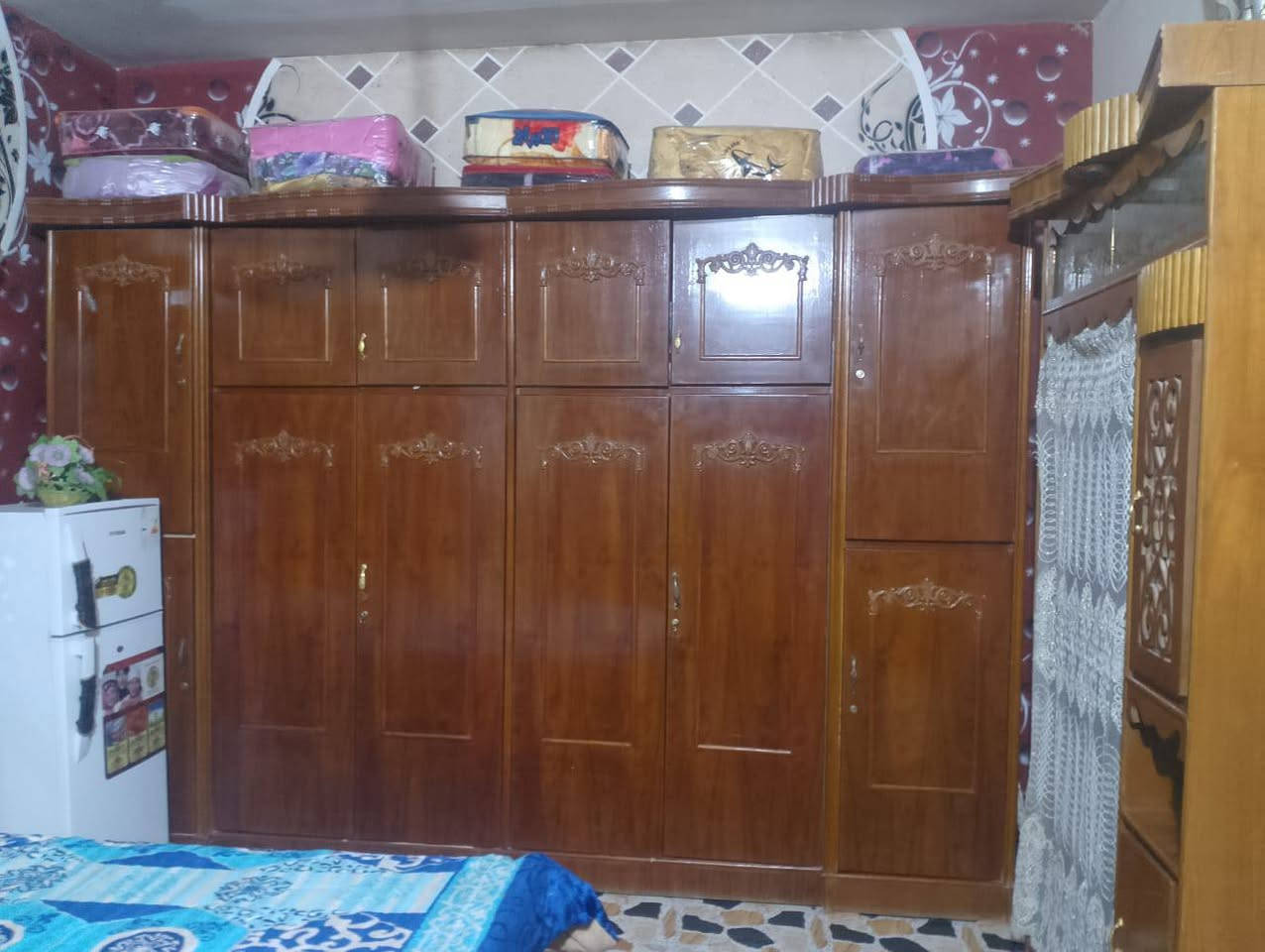 السلام عليكم غرفة اخشاب للبيع السعر خاص ***********
