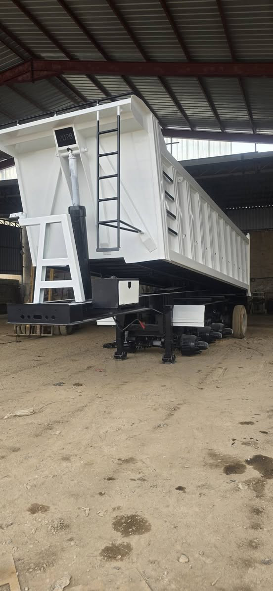 السلام علیکم
نسافات للبيع 
مواصفات حديد تركي المنشأه 
شاصي  16
4 محاور حجم 16 
أسفل  6ملم 
اصافح 6+  تكم 6ملم 
سدر 6 ملم + تكم 6 
شرط حديد تركي  ضمان 
جك ونج رفع وزن 110طن 
شريط 10ملم على طول الشاصي 
دبل بيم 
خزان هيدروليك 

متوفر  28متر +30متر 
جاهز صبغ هواء  كهربائيات  درجة أولى 
.
.ا
.
حدادة محمد خنجر 
*********** 
***********
العنوان موصل صناعة بازوايا
ملاحظة .. متوفر كاعية 8 ملم 
                متوفر كاعية 6 ملم
