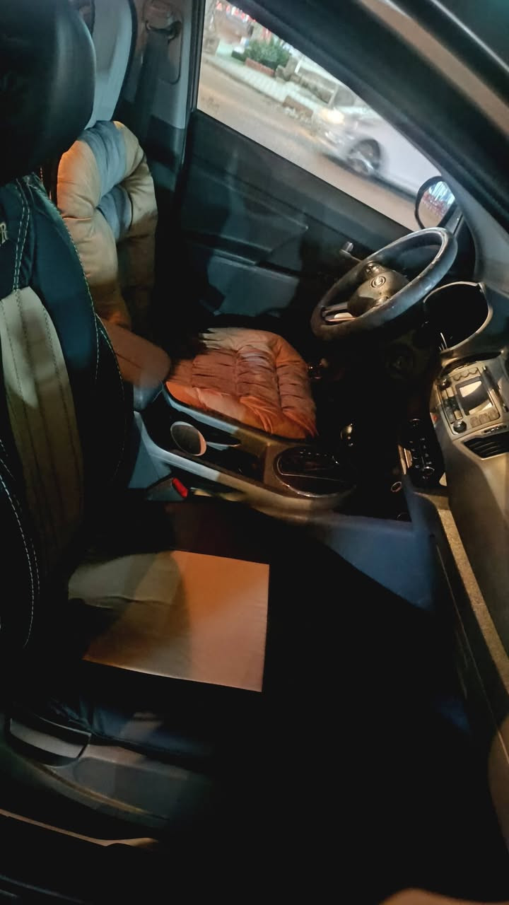 سبورتج 2013 خليجي 
مكفولة من الصبغ
تبريد ❄️
تدفئة
كير 
محرك
كفالة
مكينة لاتقيص ولاتبخير  
للتواصل واتساب واتصال
السعر 139
 ***********
