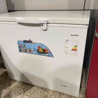 مجمده للبيع نظيفه كلش حجم ١٠ قدم مكانها بغداد بسعر ١٥٠ من الاخير 07815...