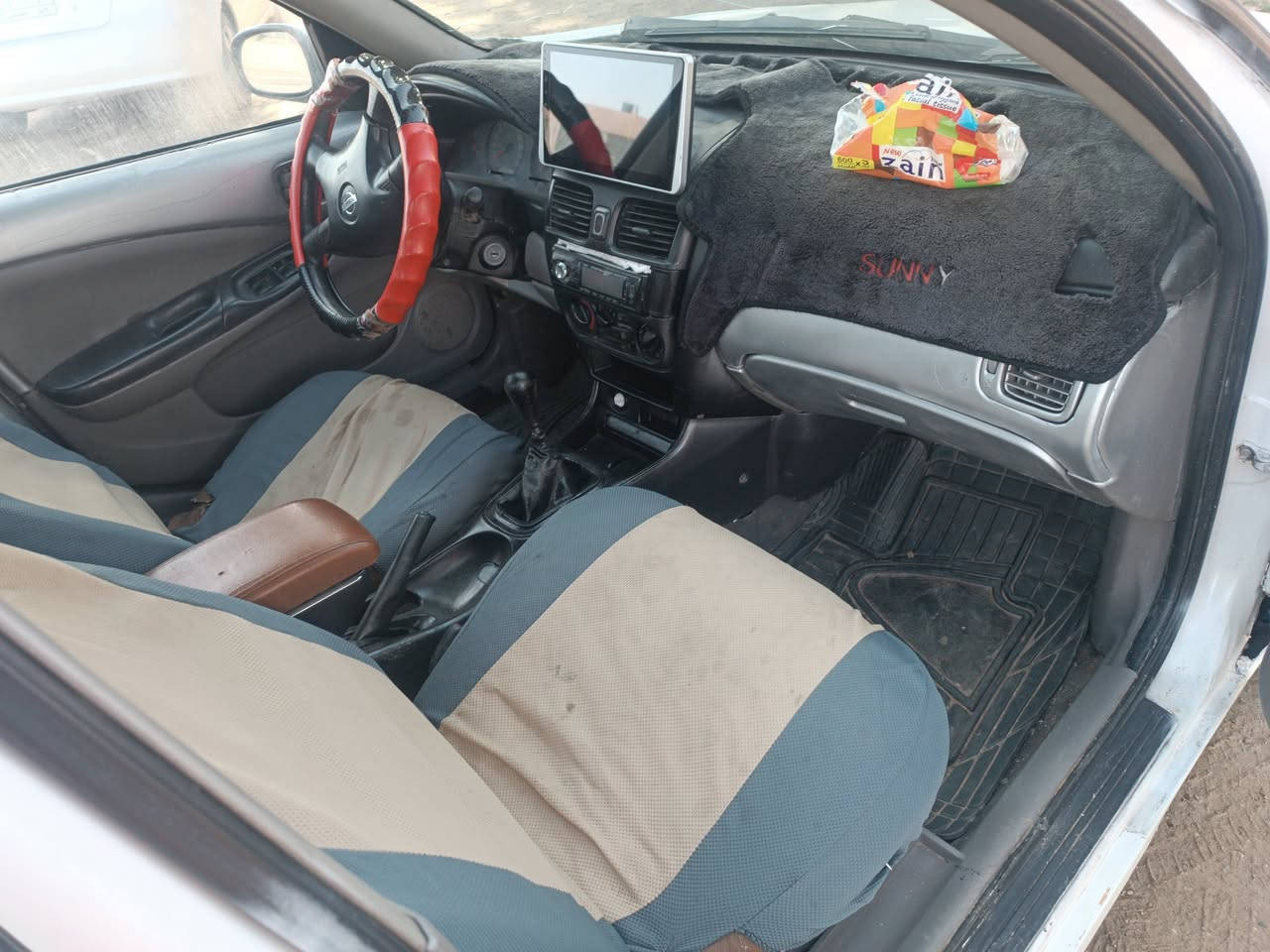 سني ٢٠٠٢ السعر ٦٠ وبي مجال حك الجيه السياره صفره وصبغت عام قرار مرور محرك ١٨٠٠ قبق اسود كير عادي تبريد سياره جاهزه  مكان السياره الانبار 
***********
